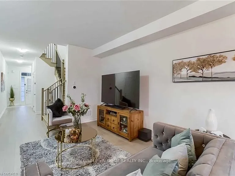 492 Bergamot Ave — Photo 38