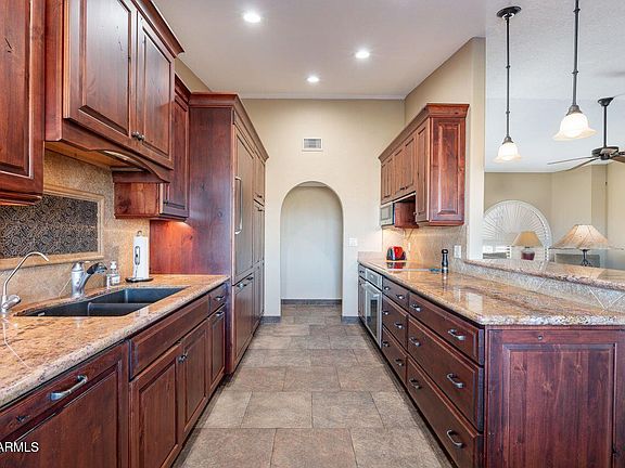 4th image of 15838 E THISTLE Drive