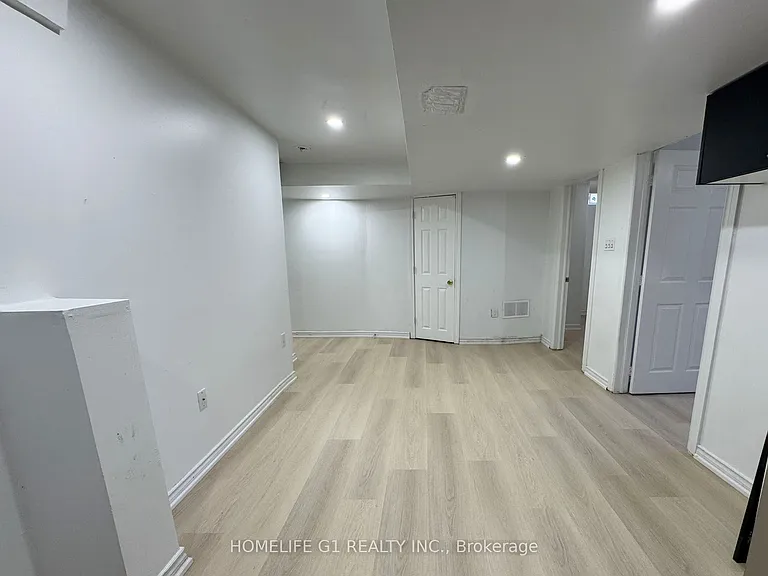 7 Bryony Rd #BASEMENT — Photo 4