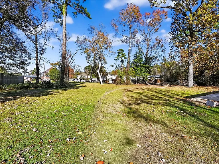 23567 Pine Forest Dr — Photo 32