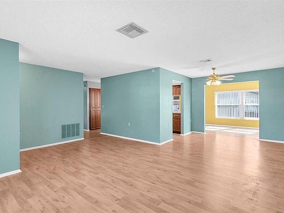 3rd image of 10800 Teer Ln