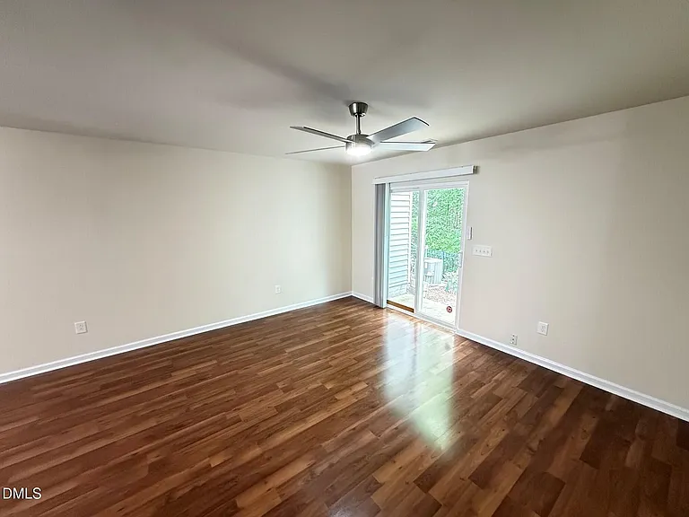 8527 Quarton Dr — Photo 9