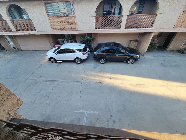 15005 Indiana Ave — Photo 26