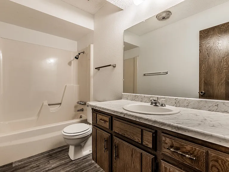 9910 Keisa Cir — Photo 13
