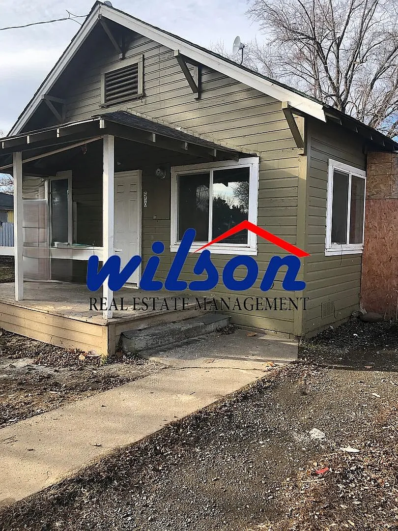 Cozy 3 Bedrooms | 1 Bathroom Home in White Swan! — Photo 1