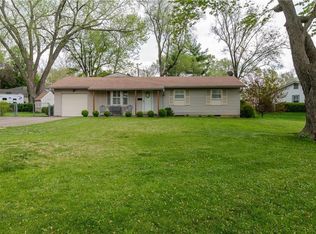 6909 Earnshaw St, Shawnee, KS 66216
