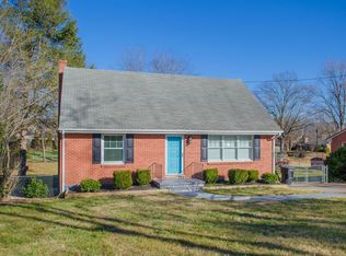 3520 Manassas Dr, Roanoke, VA 24018