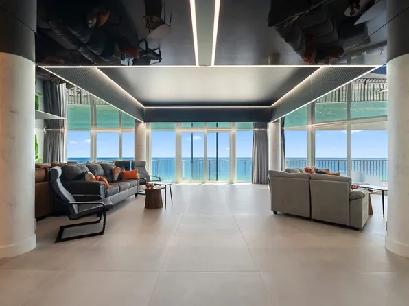 8743 Thomas Dr, Panama City, FL