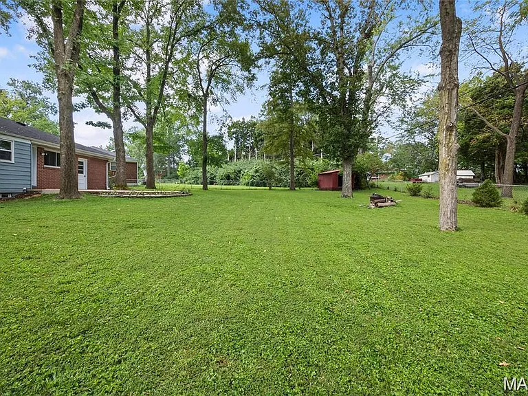 9731 Twincrest Dr — Photo 17