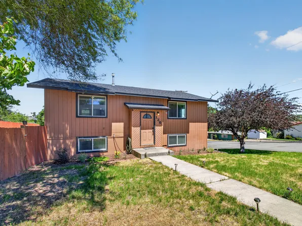 136 SE G St, Madras, OR 97741