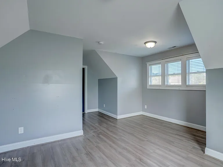 200 Marissa Ct — Photo 20