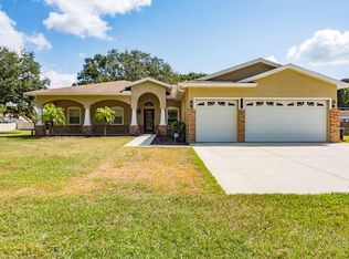 18405 Hanna Rd, Lutz, FL 33549