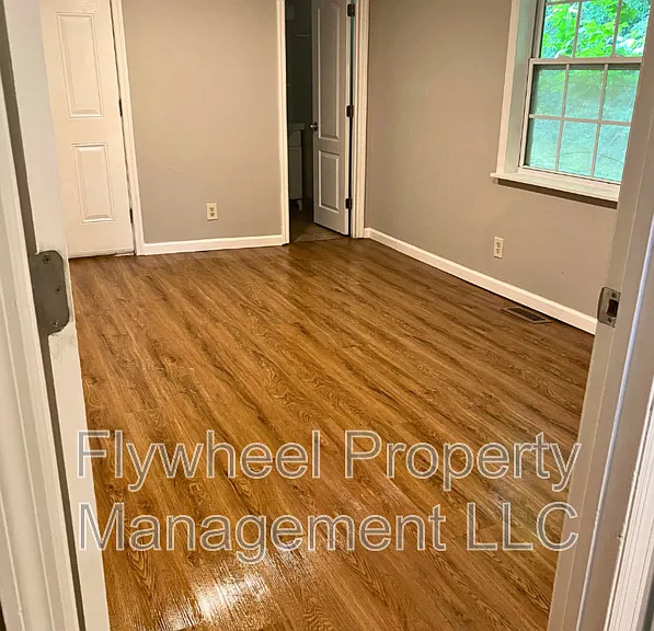 2829 New Jersey Ave — Photo 23