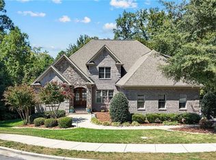 2849 Saint Giles Ct, High Point, NC 27262