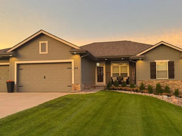 615 S 16th St, Fort Calhoun, NE 68023