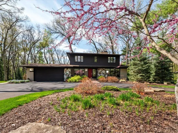 7414 Thorncrest Dr SE, Ada, MI 49301