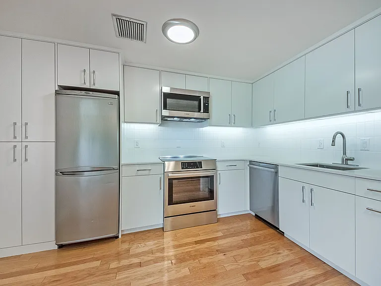 6211 W Northwest Hwy #G509 — Photo 11