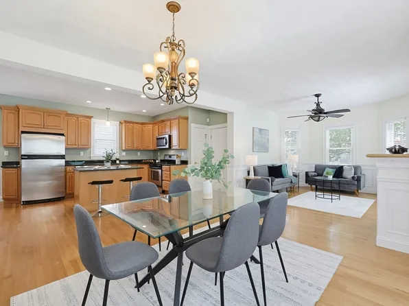 56 Conwell Ave #1, Somerville, MA 02144