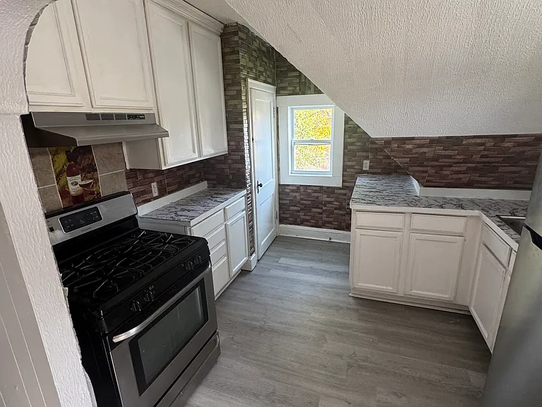 2940 Vincent Ave N #2 — Photo 15