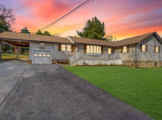 8901 Cedarbrook Ln, Knoxville, TN 37922