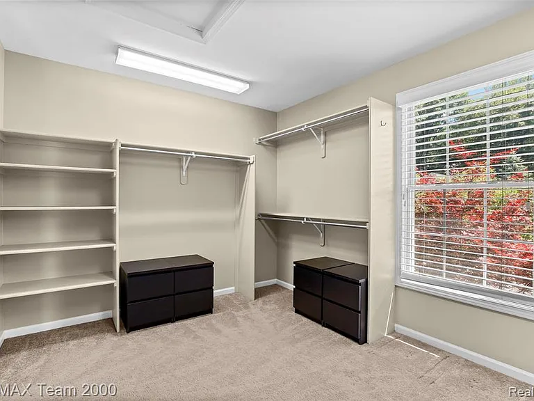 1248 Lasalle Rd — Photo 48