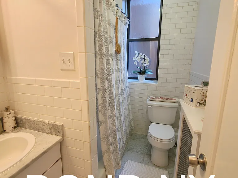 200 W 58th St #2E — Photo 7
