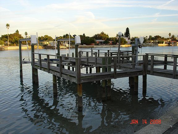 Dock&lift on Pass to Gulf
