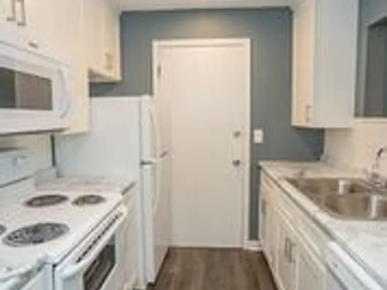 5850 W 130th St #104 — Photo 14