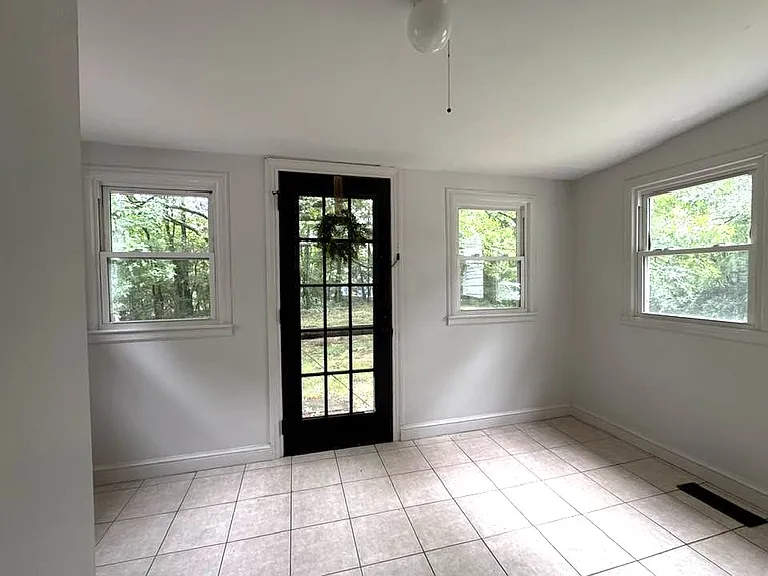810 Mount Holly Huntersville Rd — Photo 16