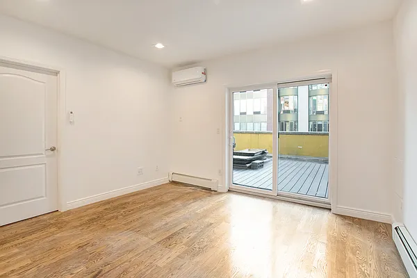 Rented by Compass | media 18