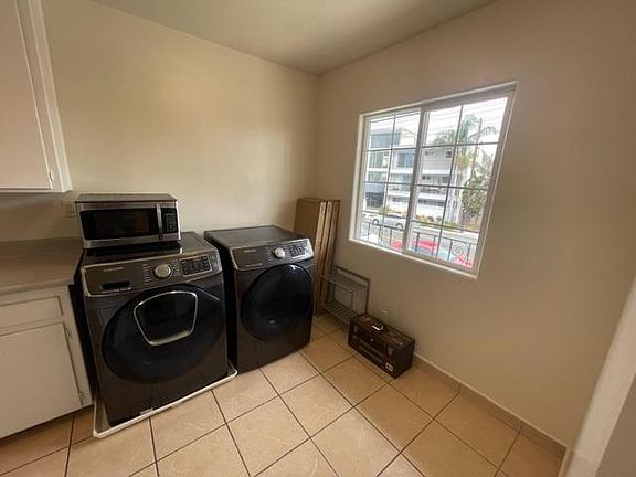 2nd image of 2616 E Broadway #2616