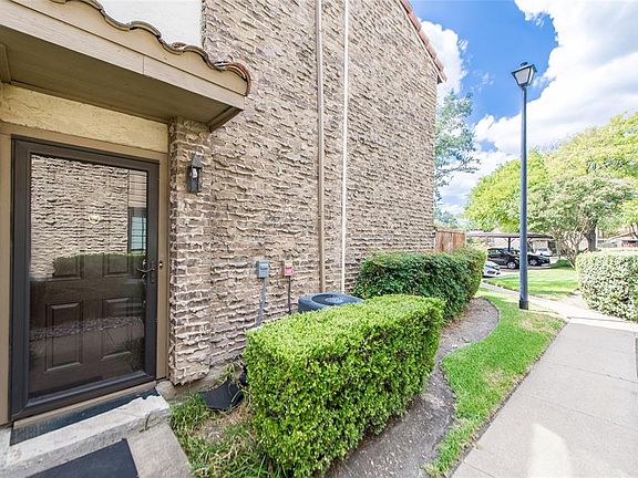 4th image of 333 Melrose Dr APT 24A