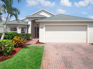 3582 Osceola Dr, Melbourne, FL 32901