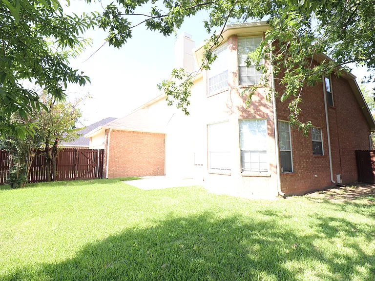 4606 Clay Dr — Photo 42