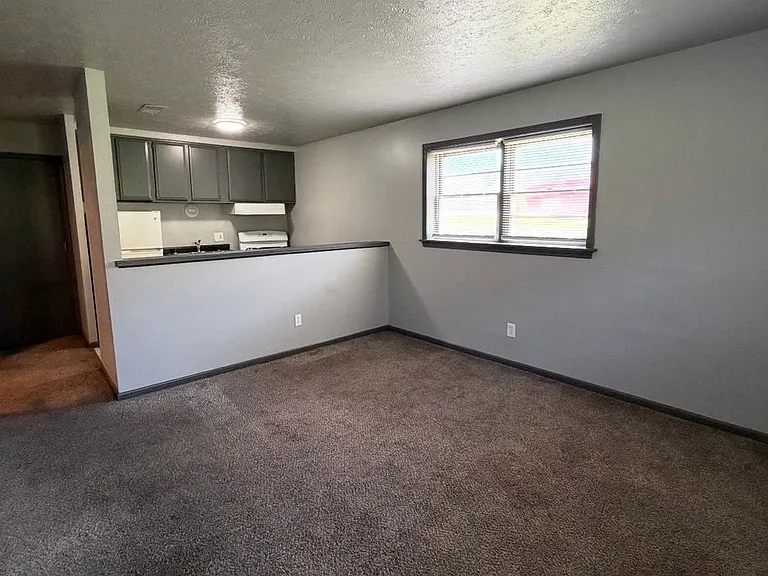 4750 Lafayette Ave — Photo 3