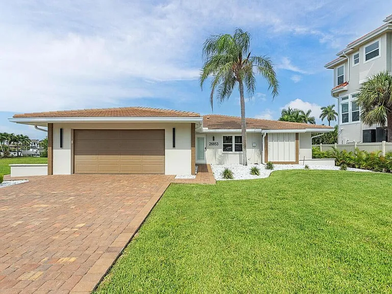 26853 McLaughlin Blvd — Photo 8