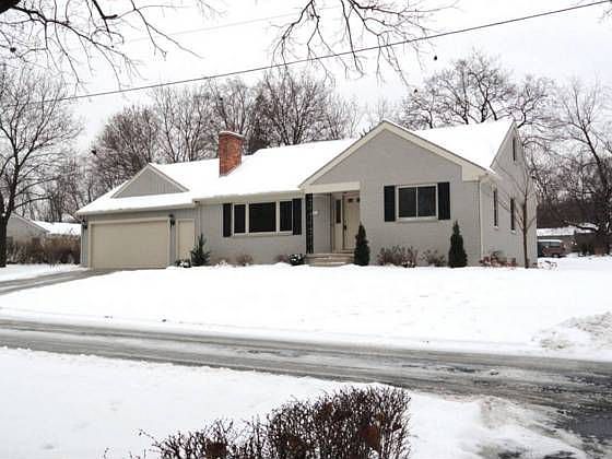 1st image of 2510 Amelia Ln