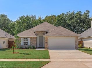 3373 Grand Lake Dr, Bossier City, LA 71111