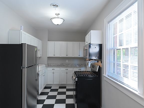 4th image of 2432 Glenmary Ave APT C4