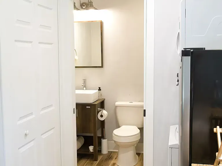 312 Lamont Rd #B — Photo 6