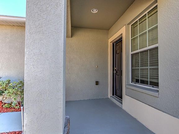 3rd image of 18210 Cypress Bay Pkwy