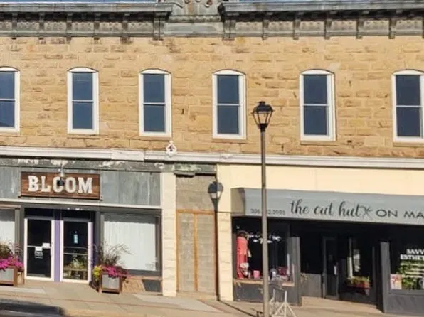 219 Main St, Chadron, NE 69337
