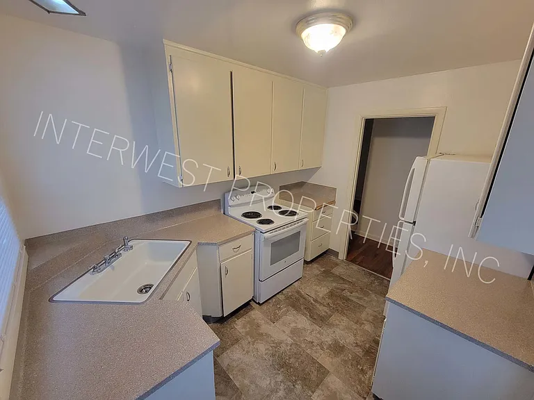 7924 SE Woodstock Blvd — Photo 4