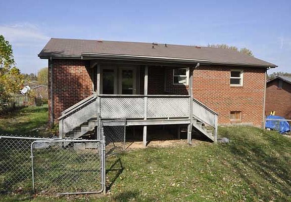 2nd image of 221 Cedar Ln