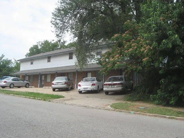 N Phillips Ave