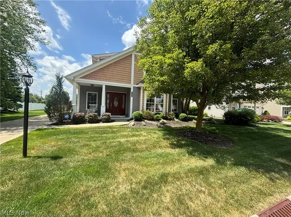 13200 Northpointe Cir, Strongsville, OH 44136