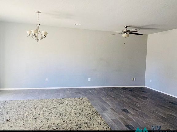 2nd image of 1018 Clover Ln