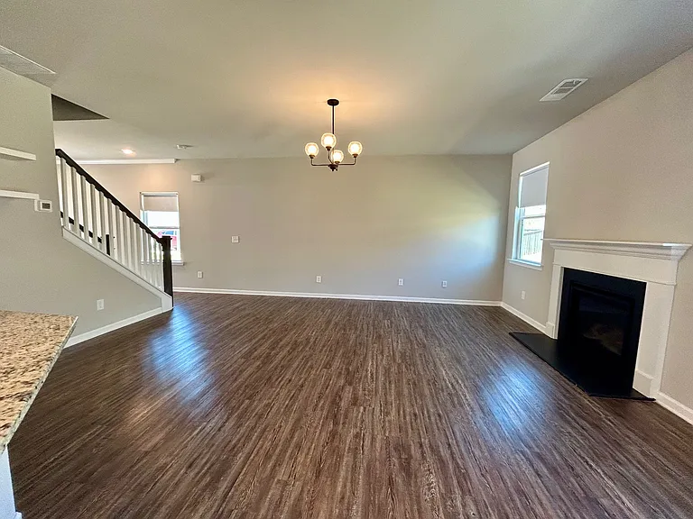 204 Aimes Dr — Photo 37