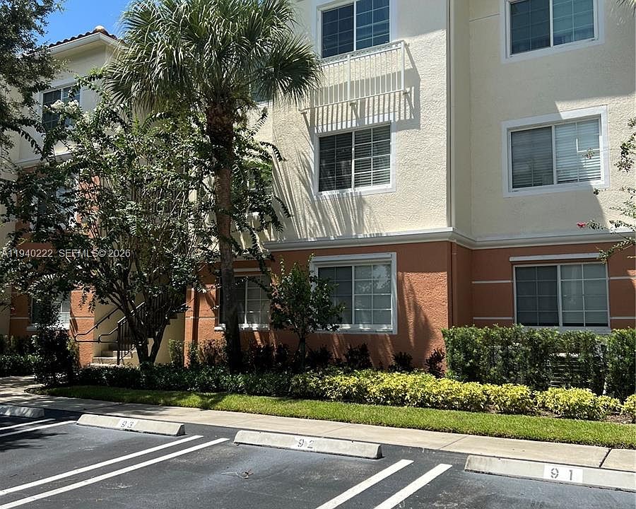 1st image of 9857 Baywinds Dr APT 9111