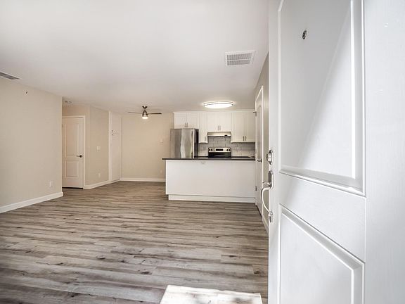 2nd image of 755 14th Ave APT 301